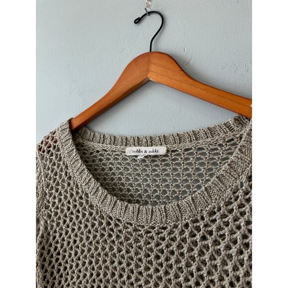 Robbi & Nikki Beige and Gold Shimmery Knit Sweater - Picture 2 of 3